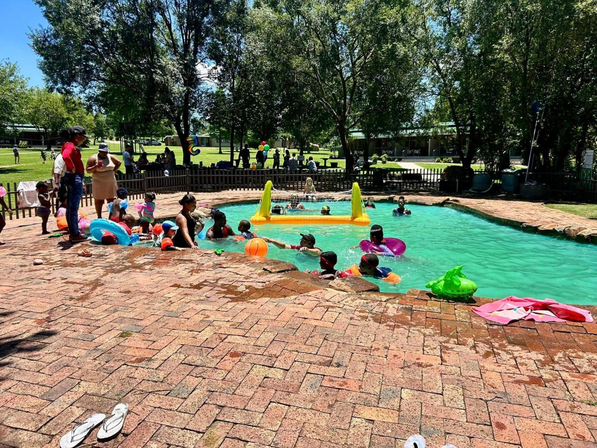 Grey Goose Game Lodge Newcastle Bagian luar foto